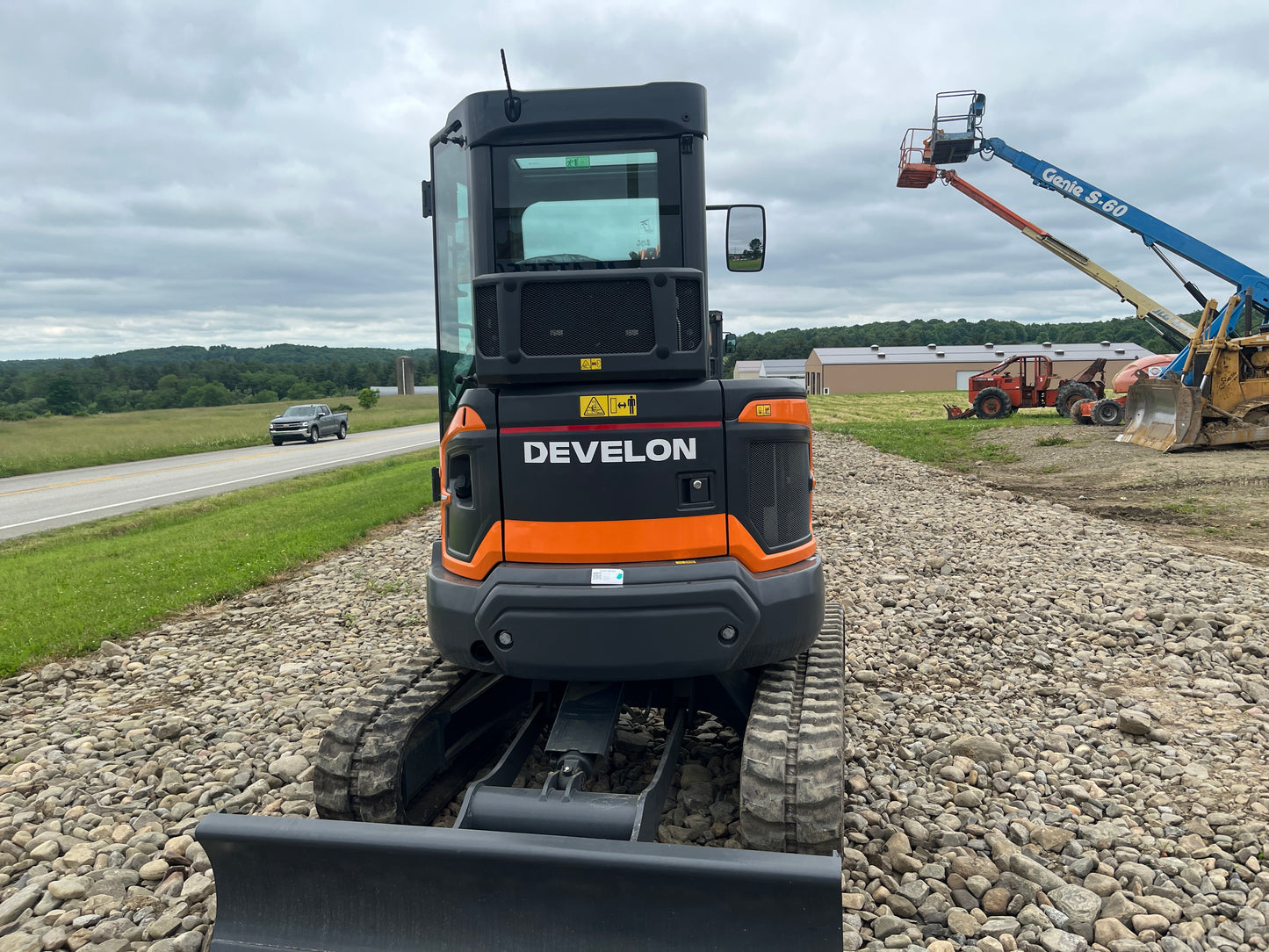 DEVELON DX35Z-7: New