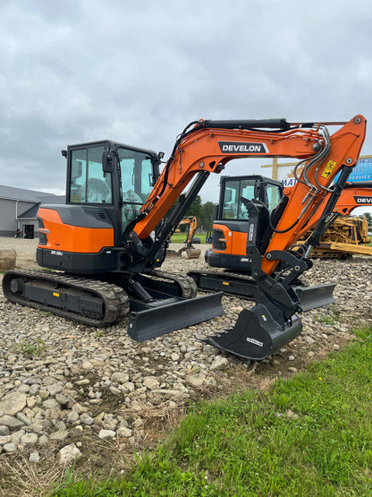 DEVELON DX50Z-7: New