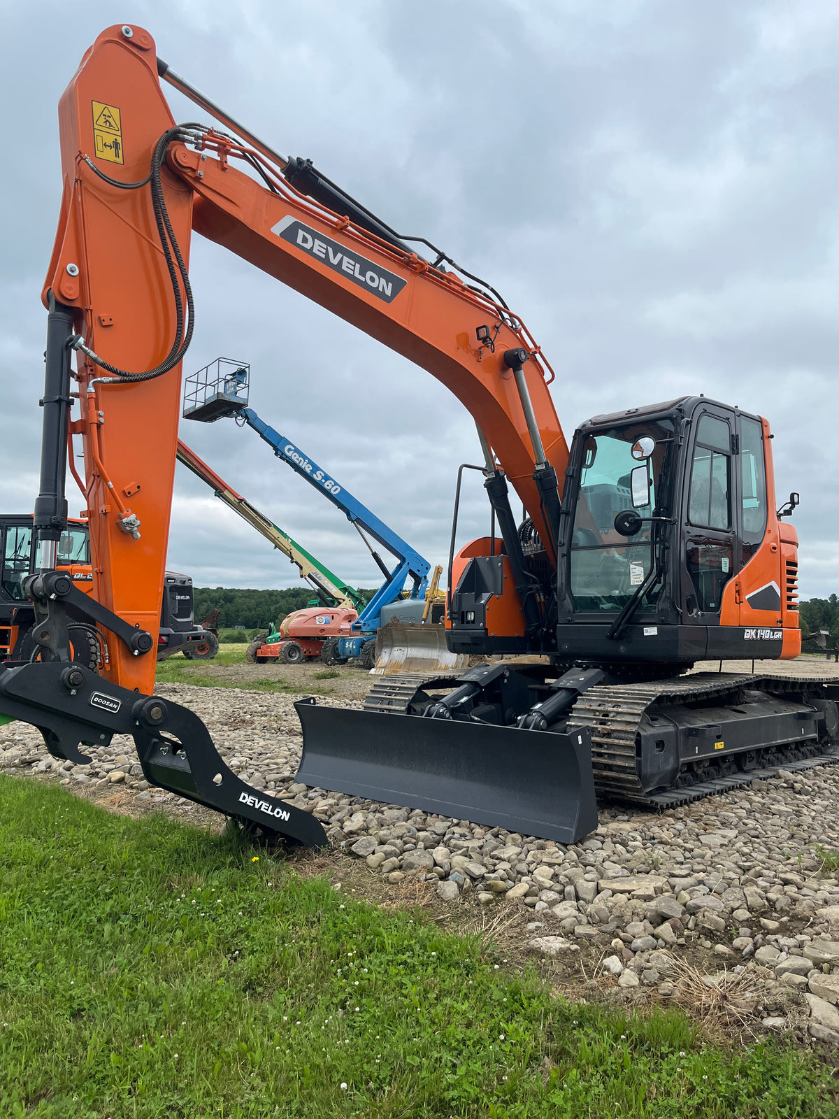 DEVELOIN DX140LCR-7: New