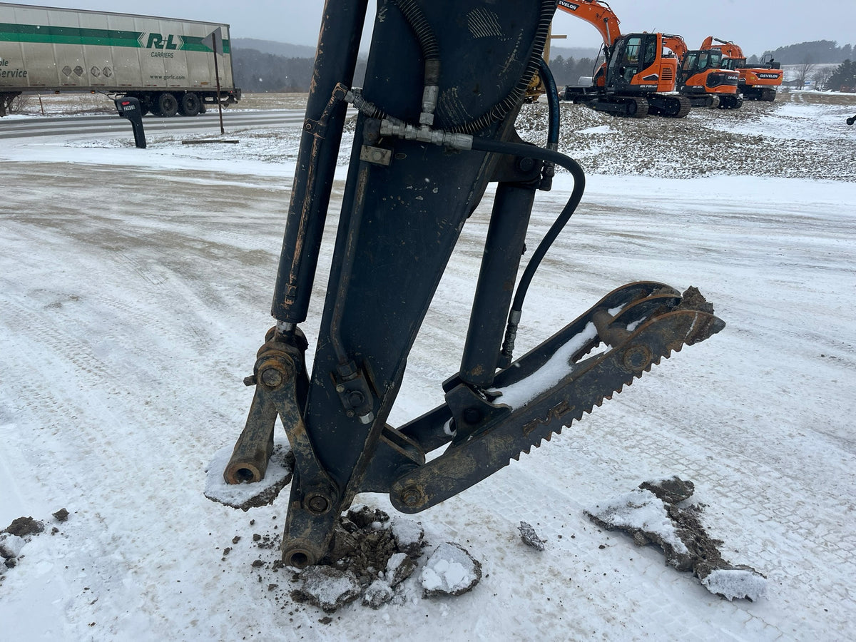 2016 Deere 75G Excavator